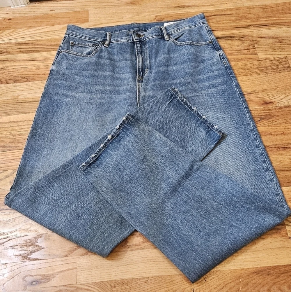 Banana Republic Straight Fit Size 35×34 EUC